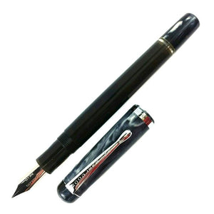 Pluma Noodler's Konrad Flex Ivory Darkness